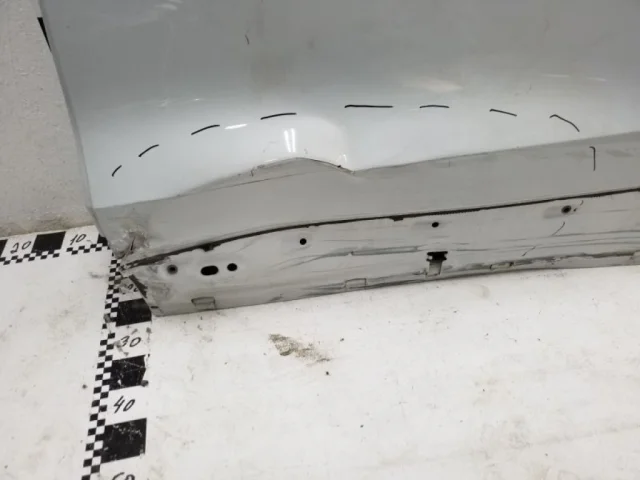 Дверь задняя левая для Audi Q8 4M 2018-2023 на фотографиях