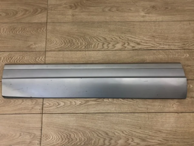 Молдинг передней левой двери для Volkswagen Touareg III (CR) 2018+ на фотографиях