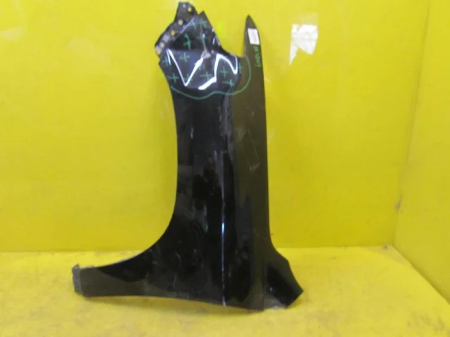 Крылья для Toyota Land Cruiser 200 (JDM) 2007-2013 на фотографиях