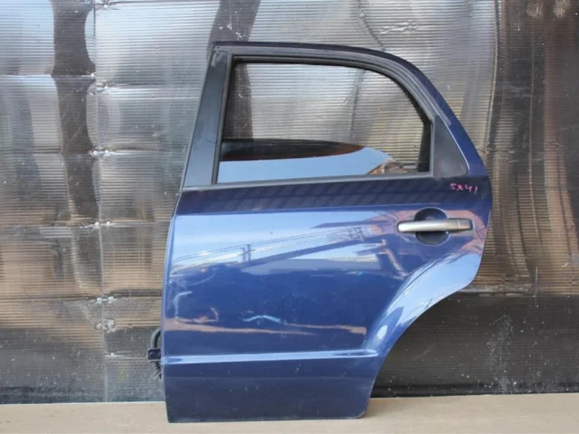 Дверь задняя левая для Suzuki SX4 2006-2009 на фотографиях