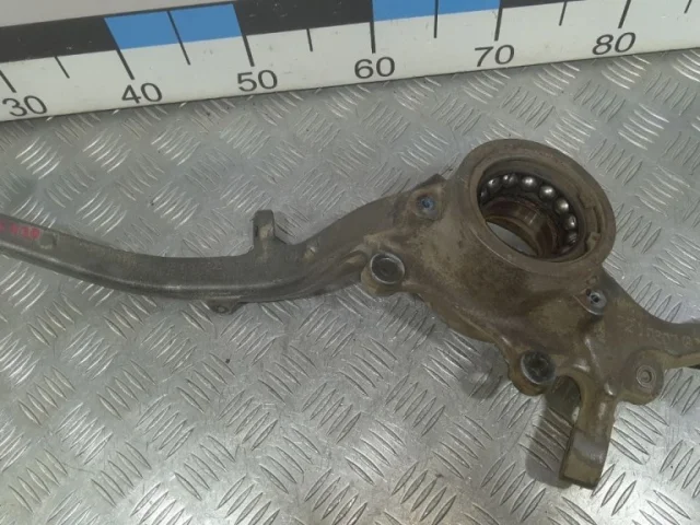 Кулак поворотный правый для Mercedes-Benz S class W220 1998-2005 на фотографиях