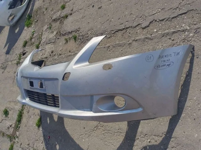 Бампер для Toyota Avensis Универсал T270 2008-2018 на фотографиях