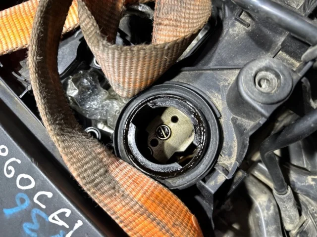 Двигатель для Mercedes-Benz C class C204 2008-2015 на фотографиях