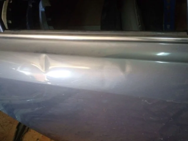 Дверь задняя правая для Toyota Avensis Хетчбек T250 2003-2008 на фотографиях