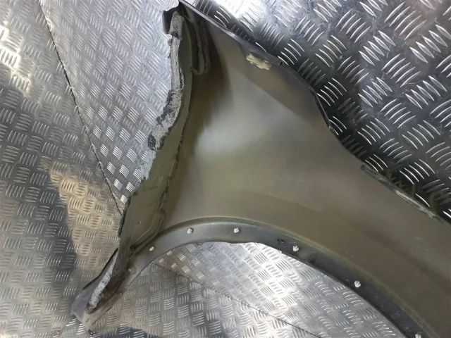 Крыло левое для Ford Explorer U502 rest 2014-2019 на фотографиях