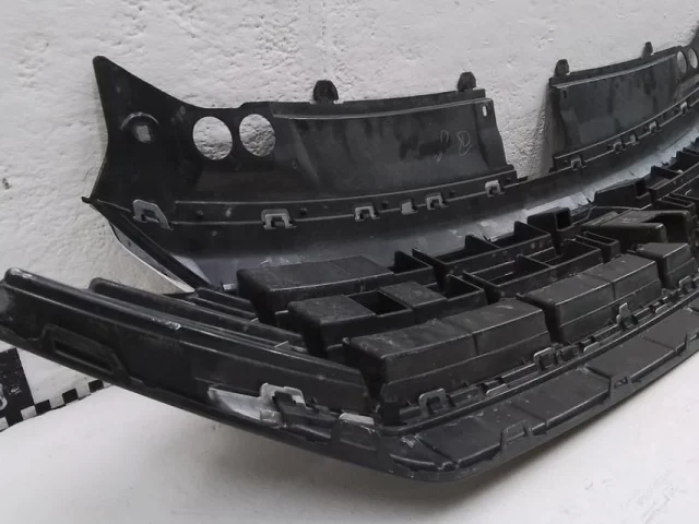 Решетка радиатора для Volkswagen Jetta 7 2020+ на фотографиях