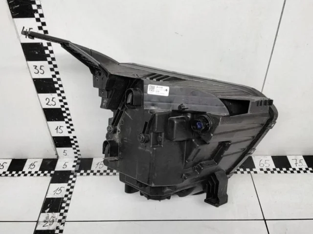 Фара ксенон левая для Hyundai Creta 2 SU2 2021+ на фотографиях