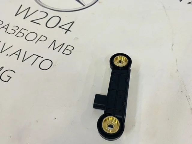 Датчик углового ускорения ESP для Mercedes-Benz C class W204 2007-2014 на фотографиях