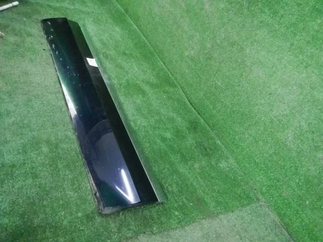 Накладка двери багажника для Volkswagen Touareg III (CR) 2018+ на фотографиях