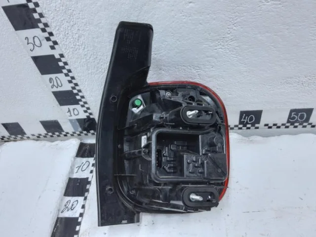 Фонарь левый для Renault Duster HM 2020+ на фотографиях