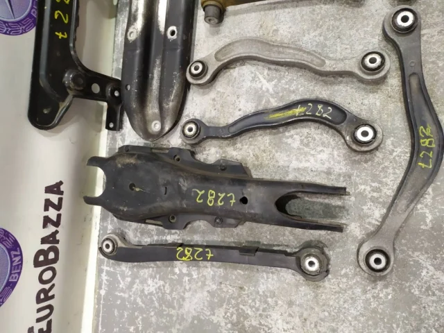 Рычаг задний правый нижний для Mercedes-Benz S class W220 1998-2005 на фотографиях