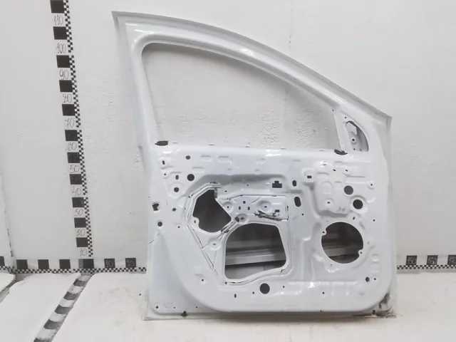 Дверь передняя левая для Renault Duster HM 2020+ на фотографиях