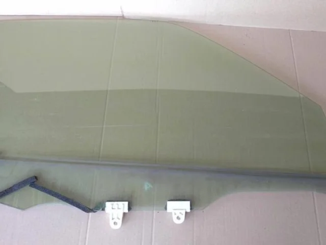 Стекла и зеркала для Nissan Juke YF15 JDM 2010-2014 на фотографиях