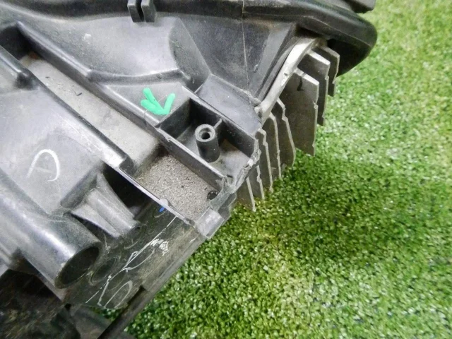 Фары для Volkswagen Jetta 7 2020+ на фотографиях