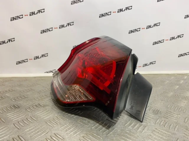 Фонарь внешний левый для Citroen DS4 2011-2016 на фотографиях