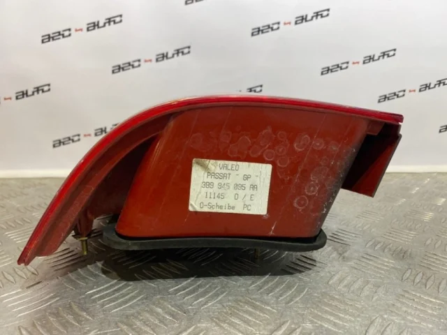 Фонарь противотуманный правый для Volkswagen Passat Variant (B5+ (B5.5), Typ 3BG) 2000-2005 на фотографиях