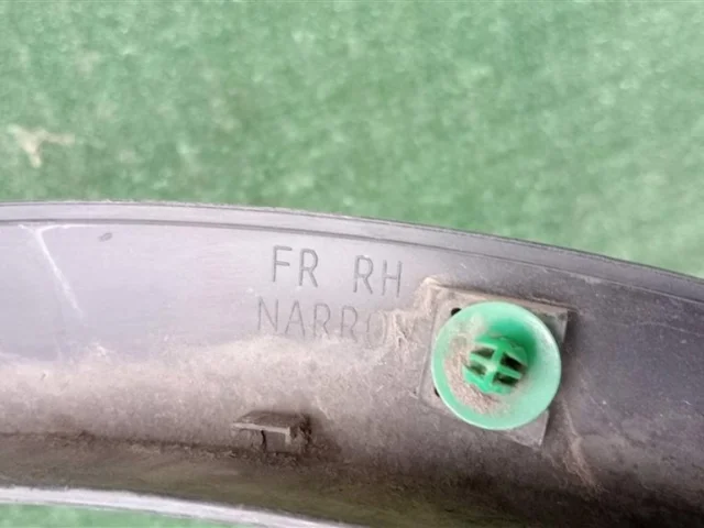 Молдинг крыла передний правый для Nissan X-Trail T31 RU 2007-2014 на фотографиях