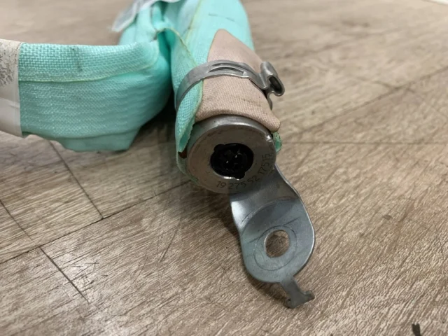 Шторка безопасности правая для Mercedes-Benz S class W222 2013-2017 на фотографиях