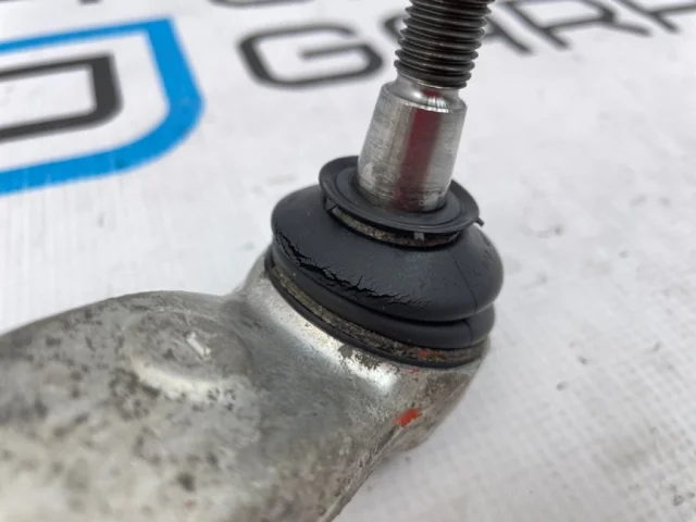 Рычаг передний левый верхний для Mercedes-Benz M class W163 1998-2005 на фотографиях