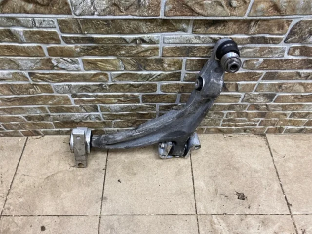 Рычаг передний правый нижний для Volvo XC90 II L 2014-2019 на фотографиях
