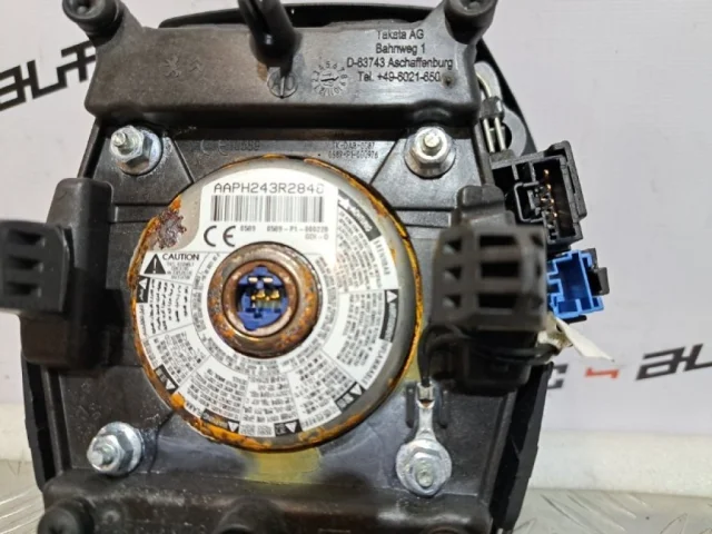 Подушка безопасности водителя для Citroen C4 Хэтчбек 2010-2016 на фотографиях