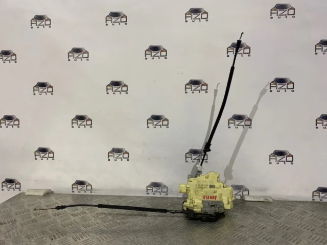 Центральный замок для Volkswagen Passat (B6, Typ 3C) 2005-2010 на фотографиях