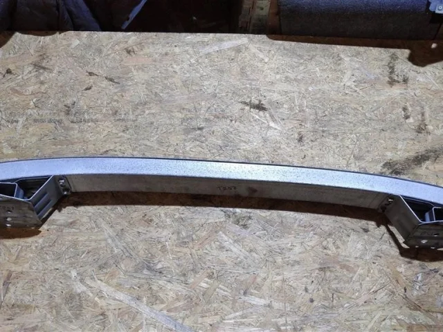 Усилитель заднего бампера для Toyota Avensis Универсал T250 2003-2008 на фотографиях