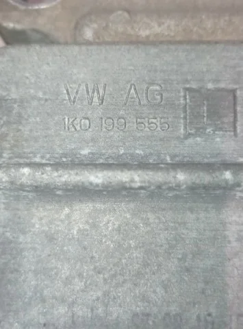 Опора двигателя передняя левая верхняя для Volkswagen Jetta 5 1K 2005-2010 на фотографиях