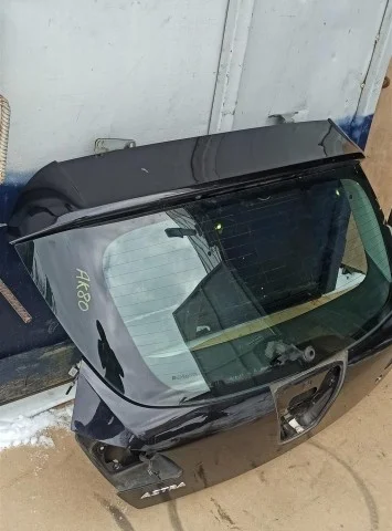 Крышка багажника для Opel Astra J Sports Tourer 2009-2017 на фотографиях