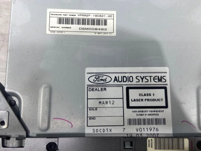 Магнитола для Ford Galaxy CD340 2006-2015 на фотографиях