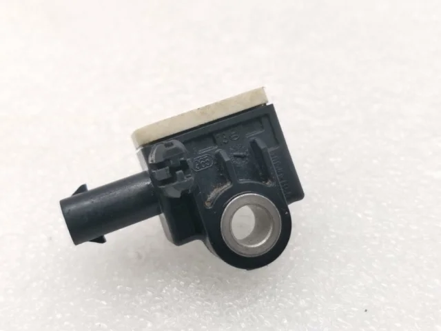 Датчик подушки безопасности для Audi A6 C7 2010-2018 на фотографиях