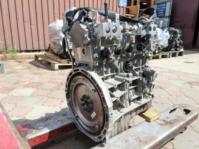 Двигатель без навесного для Mercedes-Benz C class A205 2014-2020 на фотографиях