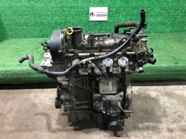 Двигатель для Skoda Octavia A7 Tour на фотографиях