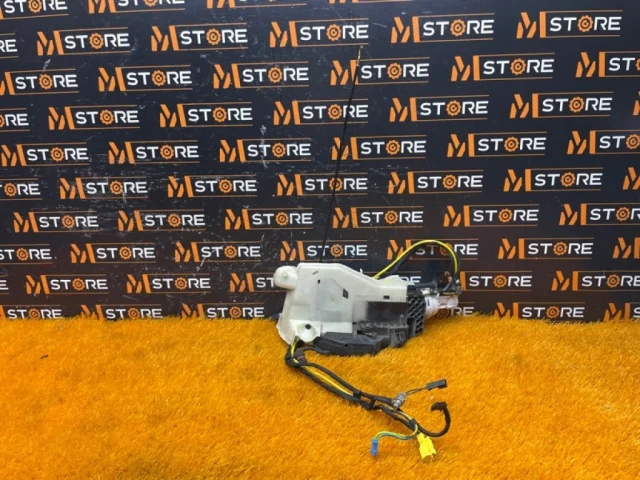 Замок передней правой двери для Mercedes-Benz S class W220 1998-2005 на фотографиях