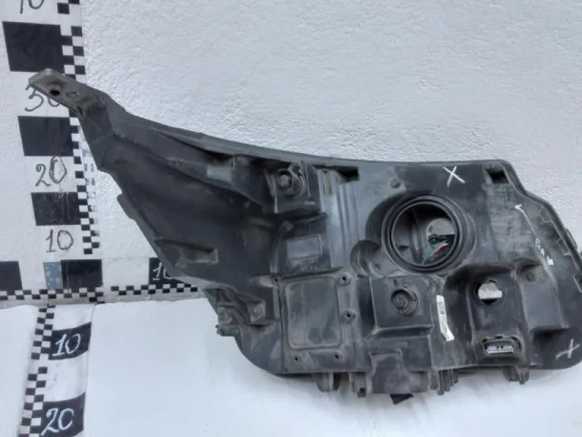 Усилитель переднего бампера для Ford Explorer U502 rest 2014-2019 на фотографиях