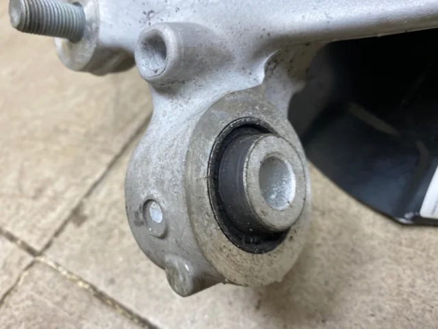 Кулак задний правый для Hyundai Tucson NX4 2020+ на фотографиях