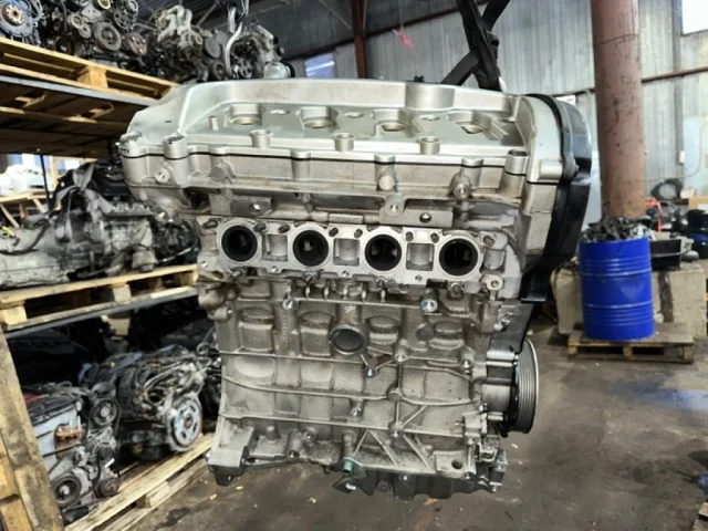 Двигатель для Audi A4 B6 Avant 2000-2004 на фотографиях