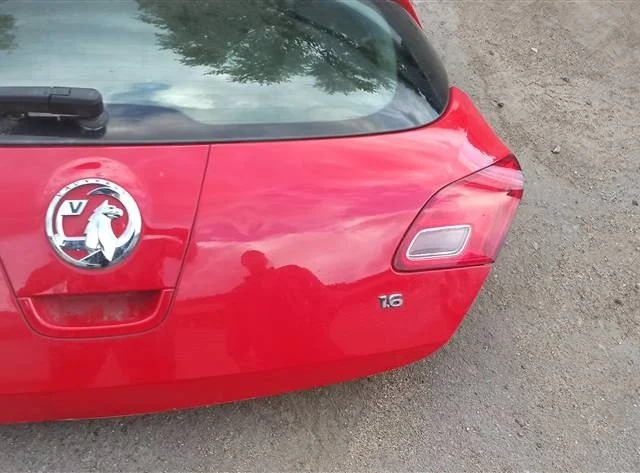 Крышка багажника для Opel Astra J Sports Tourer 2009-2017 на фотографиях