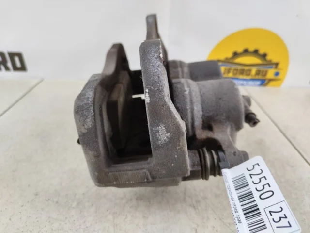 Суппорт передний правый для Lexus RX GGL10,15,16W, GYL10,15,16W (JDM) 2009-2014 на фотографиях