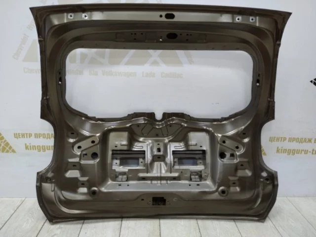 Крышка багажника для Renault Duster HM 2020+ на фотографиях