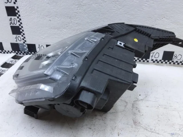 Фара ксенон левая для Hyundai Creta 2 SU2 2021+ на фотографиях