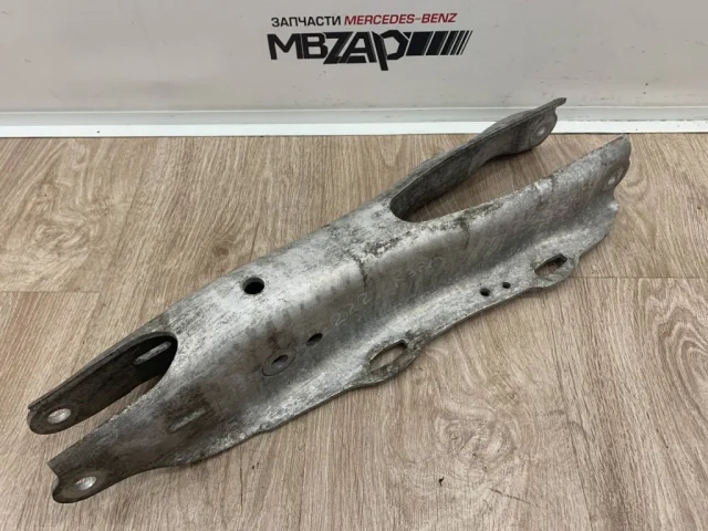 Рычаг задний левый нижний для Mercedes-Benz S class W222 2013-2017 на фотографиях