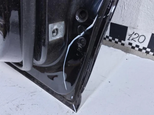 Накладка на дверь передняя левая для BMW 3er F30 2011-2019 на фотографиях