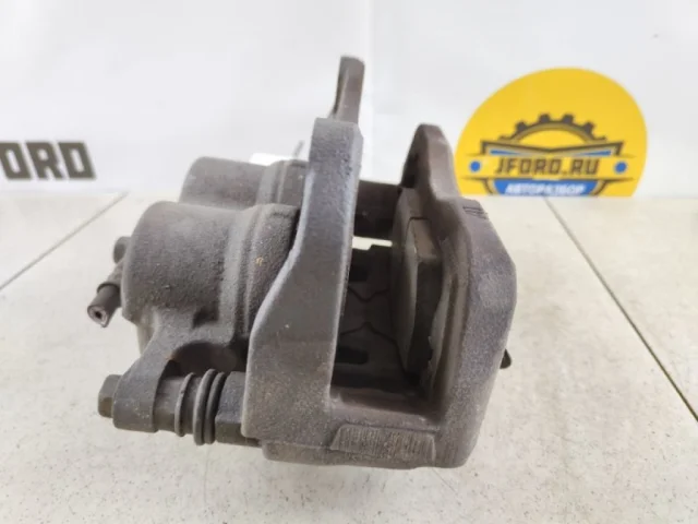 Суппорт передний левый для Lexus RX GGL10,15,16W, GYL10,15,16W (JDM) 2009-2014 на фотографиях