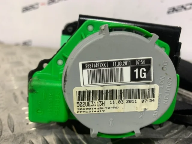 Ремень безопасности передний левый для Citroen C4 Хэтчбек 2010-2016 на фотографиях