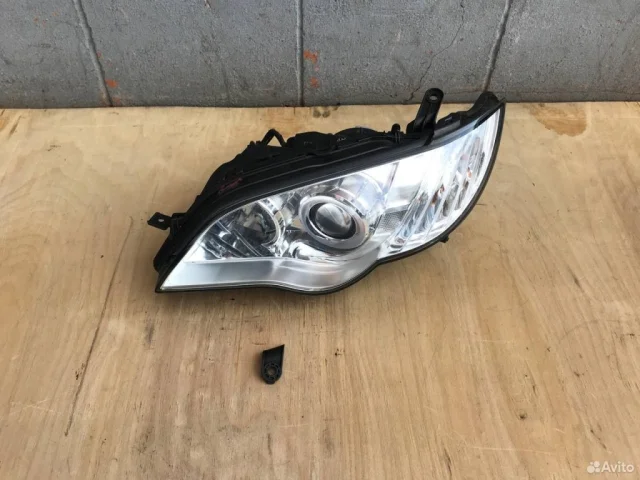 Фары для Subaru Legacy Универсал BP/B13 2003-2009 на фотографиях