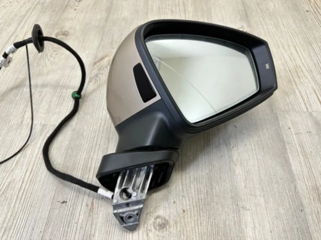 Зеркало боковое правое для Volkswagen Touareg III (CR) 2018+ на фотографиях