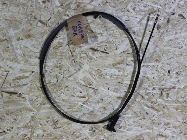 Тросик лючка бензобака для Hyundai Solaris 1 RB (2011-2013) на фотографиях