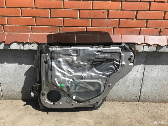 Двери для Subaru Legacy BL/B13 2003-2009 на фотографиях