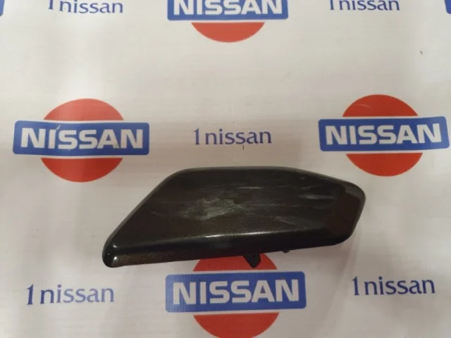 Крышка форсунки фароомывателя левая для Nissan X-Trail T32 RU 2015-2022 на фотографиях